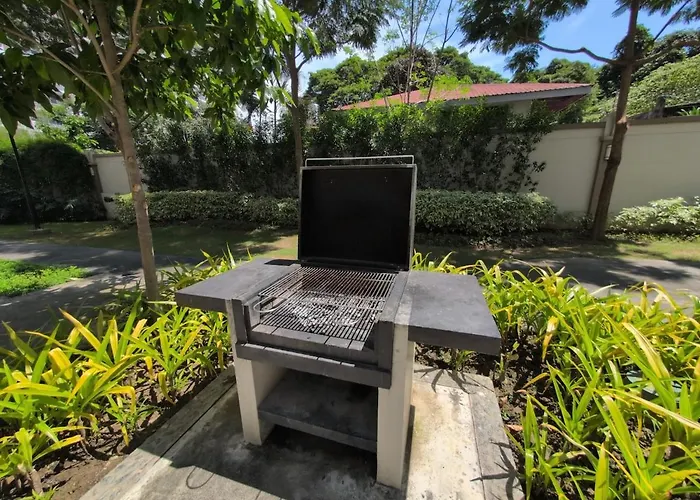 Cozy Garden View Near Airport Wfh Netflix Apartamento